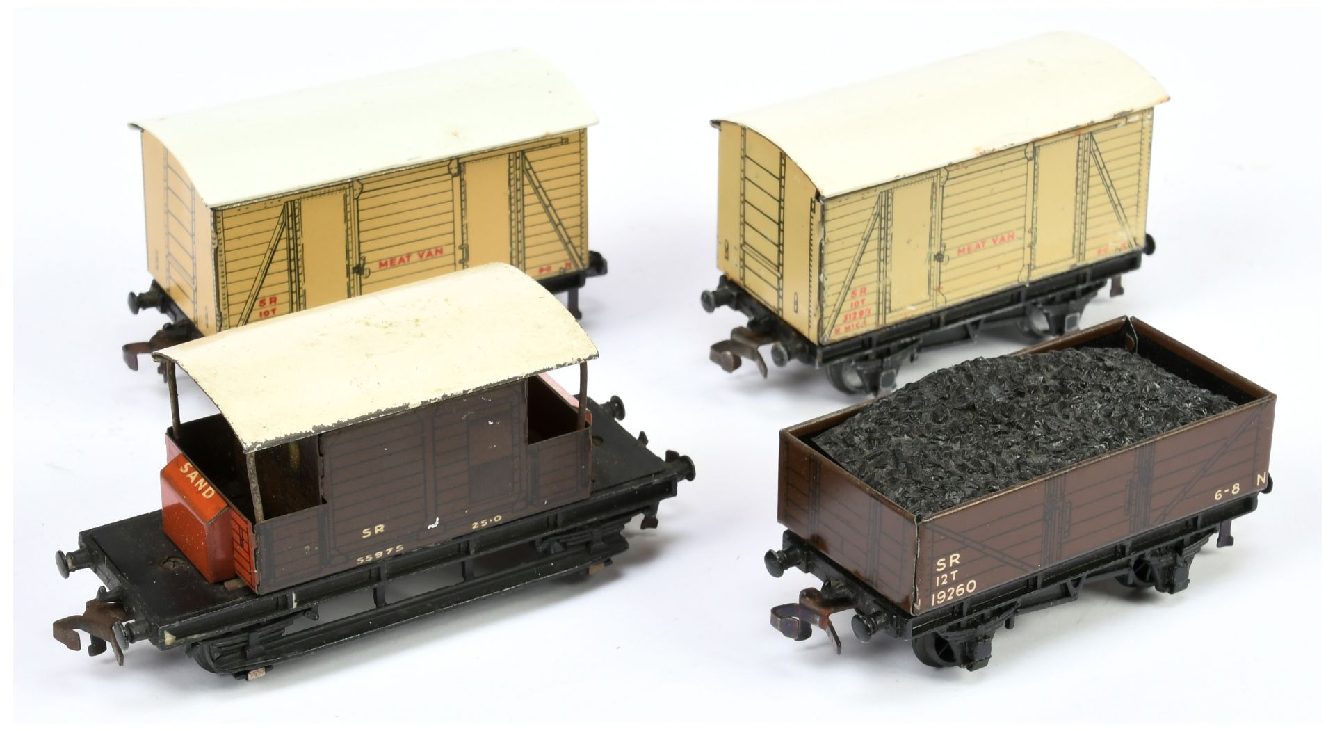 Hornby Dublo a group of unboxed Post-War SR wagons comprising of  - Image 2 of 2