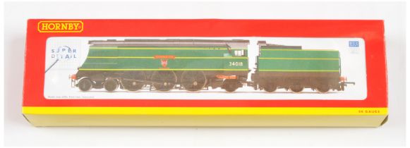Hornby (China) REMANED/RENUMBERED 4-6-2 BR West Country Class Steam Locomotive No. 34018 "Axminis...