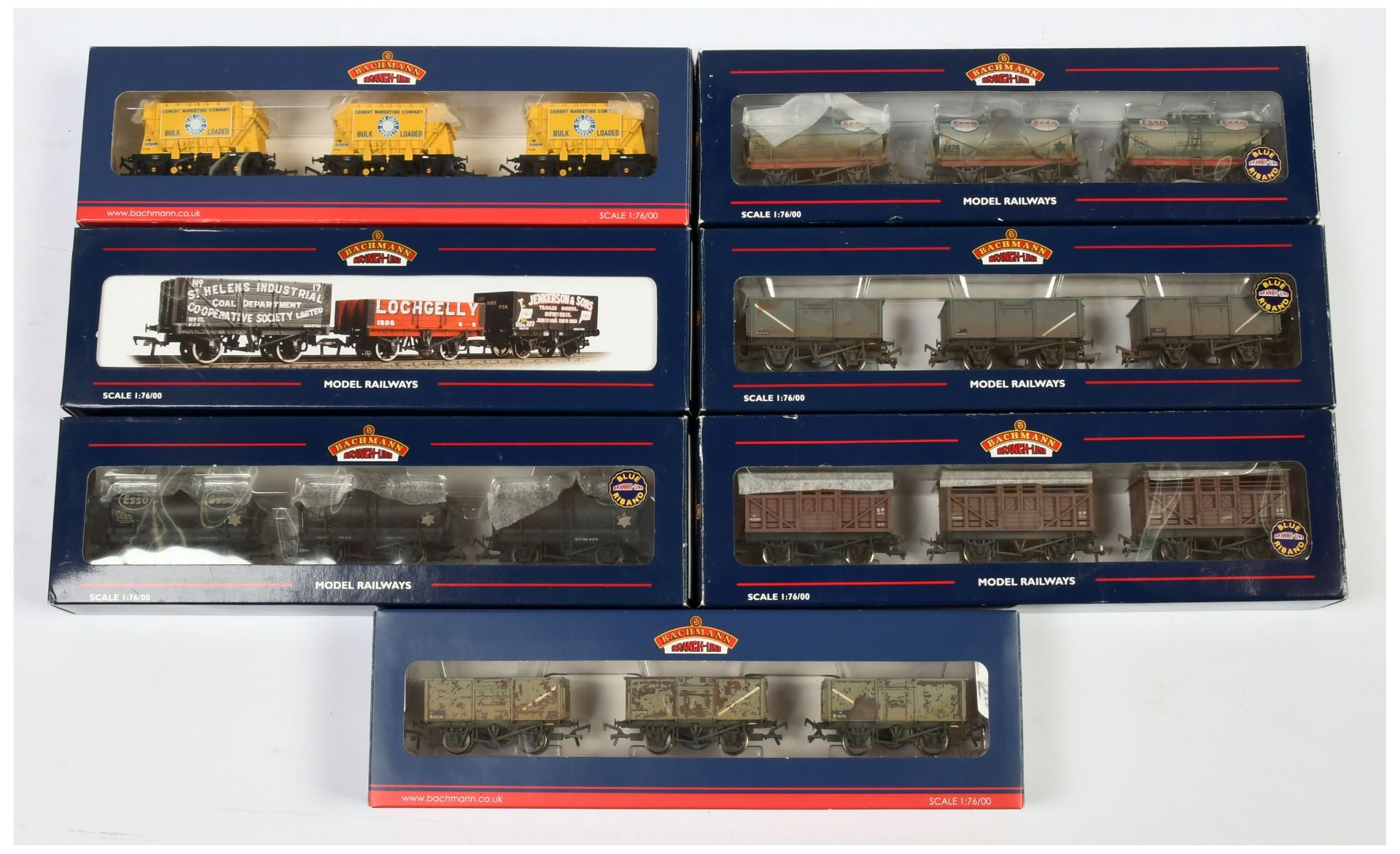 Bachmann a group of Triple Pack Wagons to include