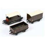 Hornby Dublo a group of unboxed Post-War SR wagons comprising of