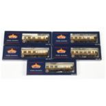 Bachmann OO Gauge group of BR Mk.1 Pullman Coaches to include