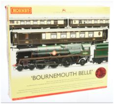 Hornby (China) R2300 "Bournemouth Belle" Train Pack