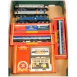 Hornby (GB) a boxed and unboxed group to include 