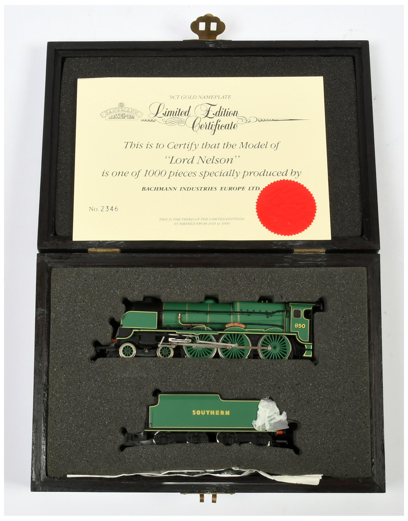 Bachmann OO Gauge Ref 31-400 Limited Edition 4-6-0 Loco and Tender Southern Malachite green Lord ...