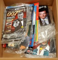 Large quantity of 007 The James Bond Car Collection Magazines