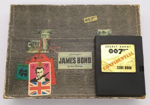 Jumbo James Bond 007 Board Game (Dutch) & Confidential Code Book