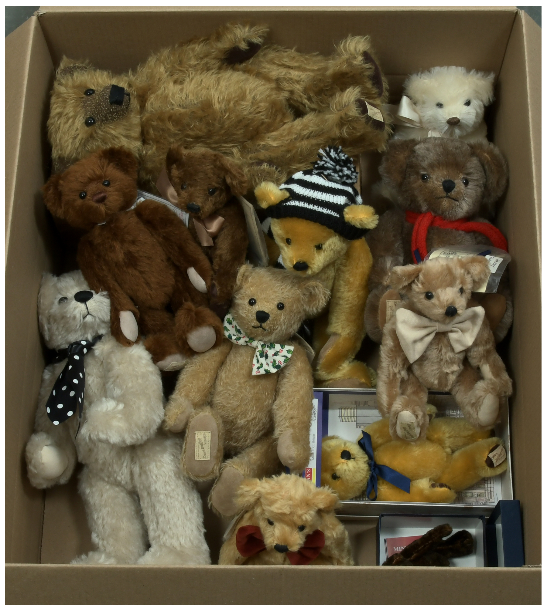Dean's Rag Book: collection of teddy bears