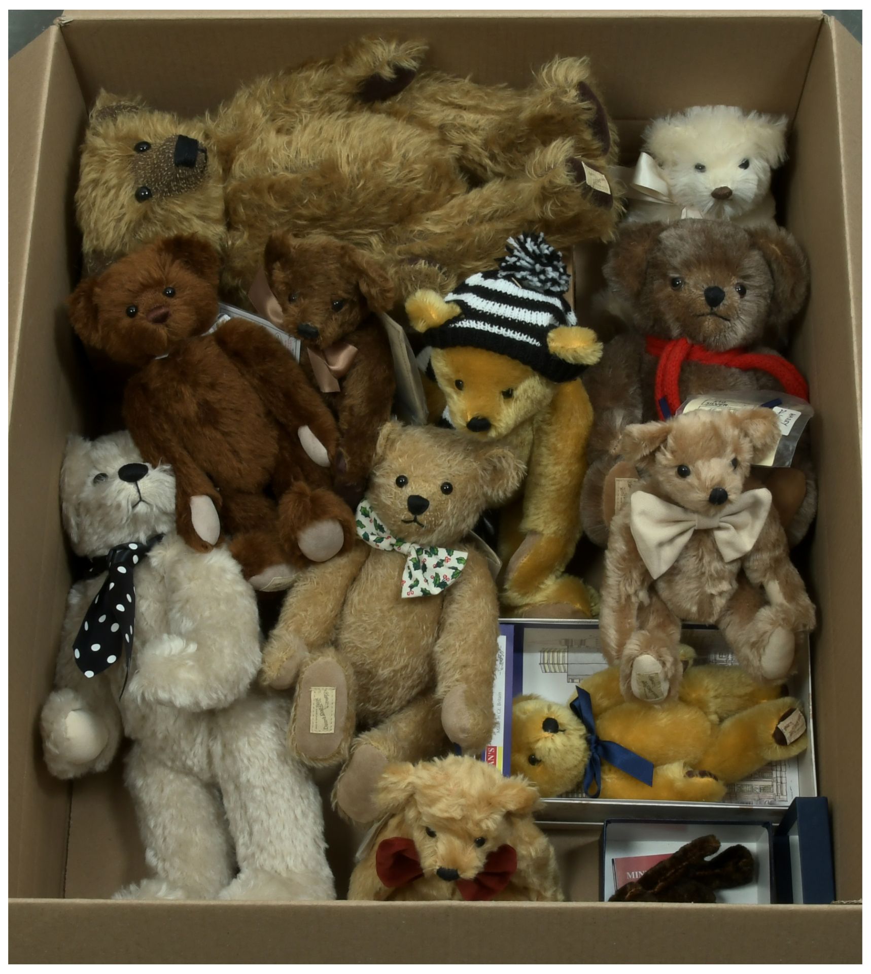 Dean's Rag Book: collection of teddy bears