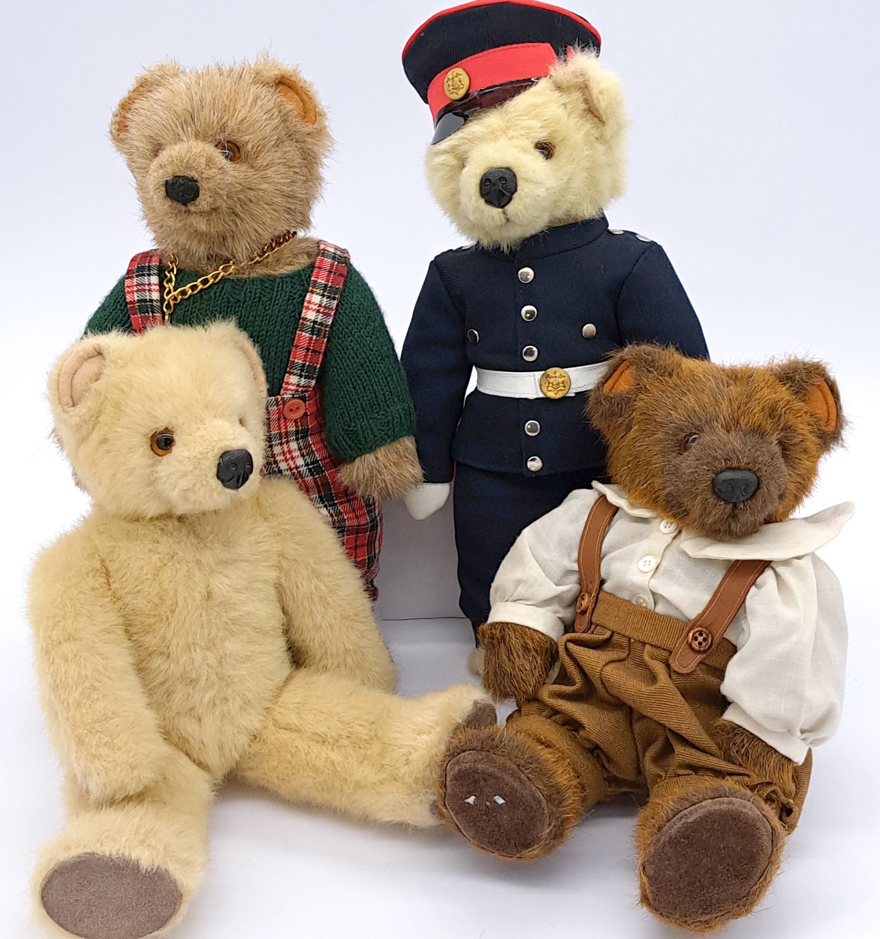 Little Folk group of four teddy bears