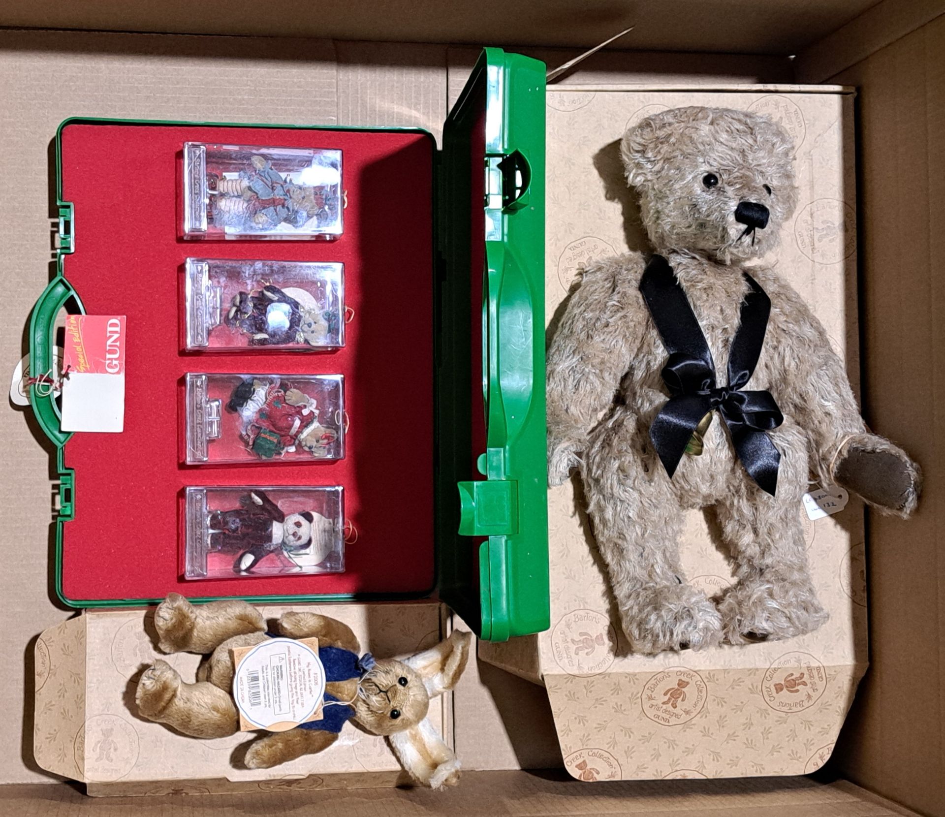 Gund Barton's Creek set of miniature bears plus two teddy bears - Image 2 of 2