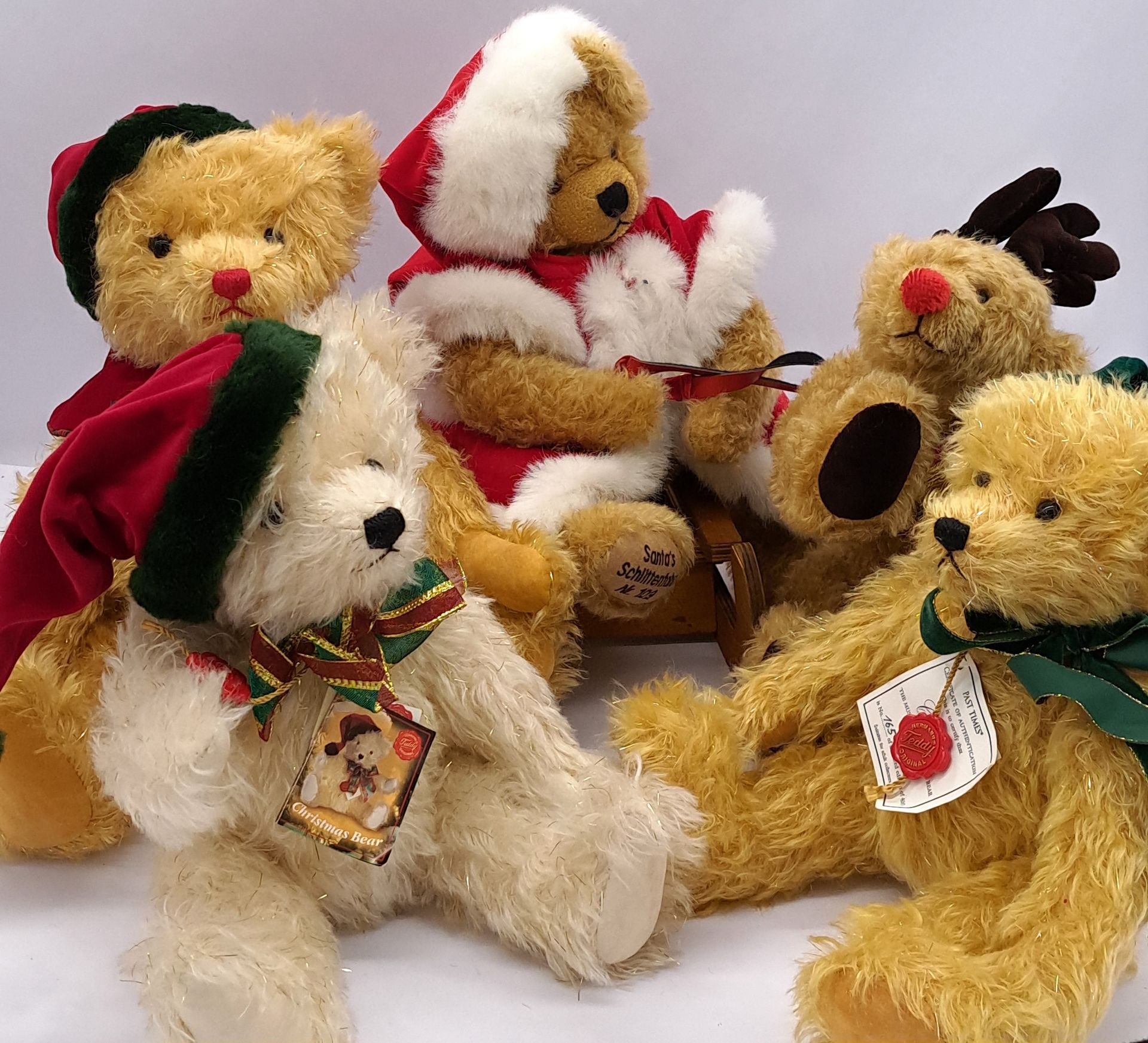 Teddy-Hermann and Herman Spielwaren: collection of Christmas-themed teddy bears