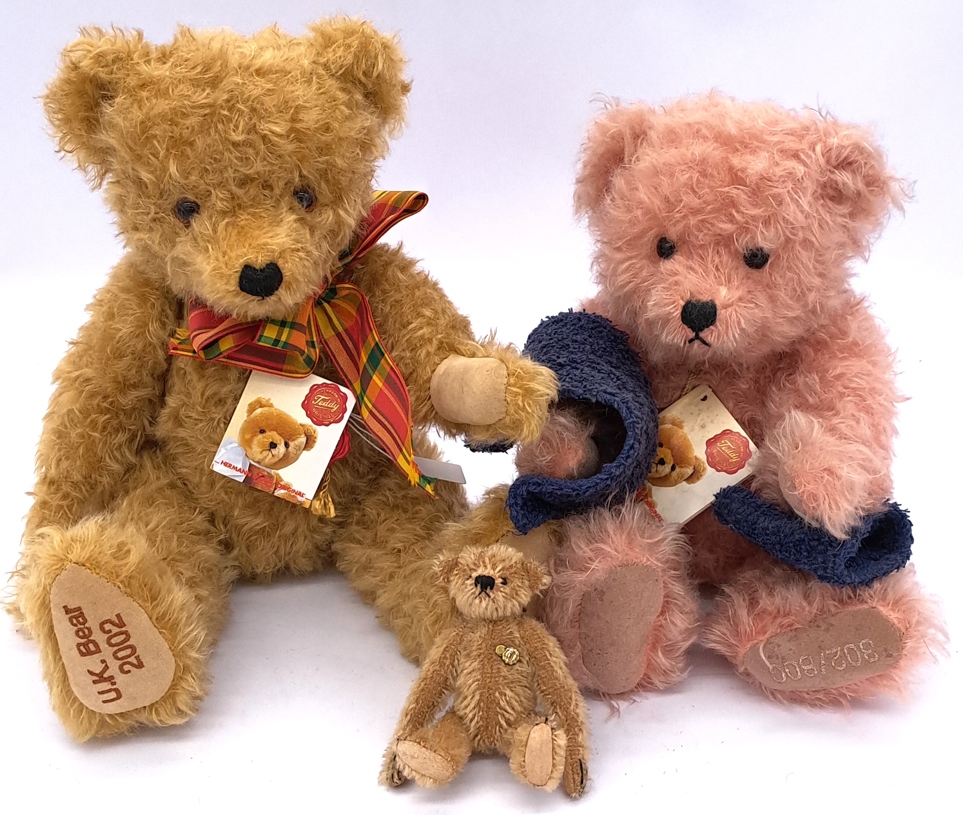 Teddy-Hermann trio of teddy bears