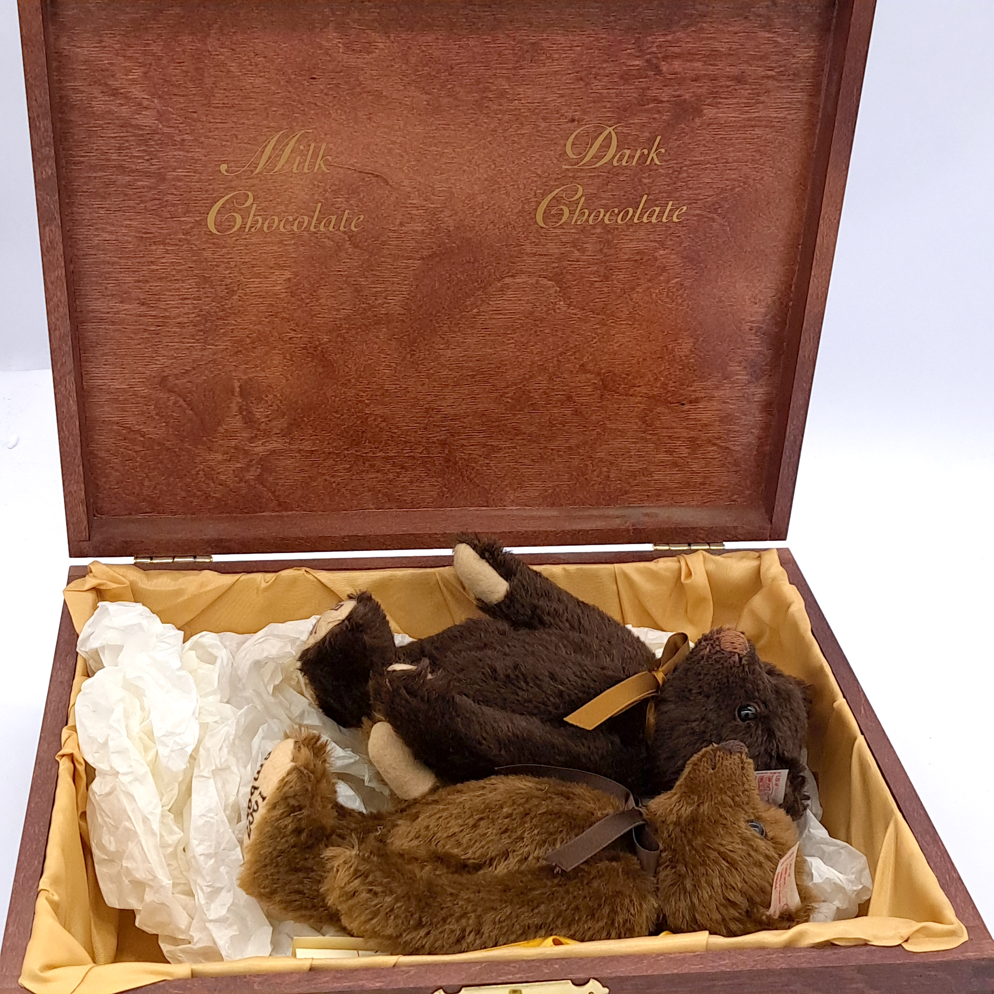 Steiff Ambao Chocolate Belgium teddy bear set - Image 2 of 2