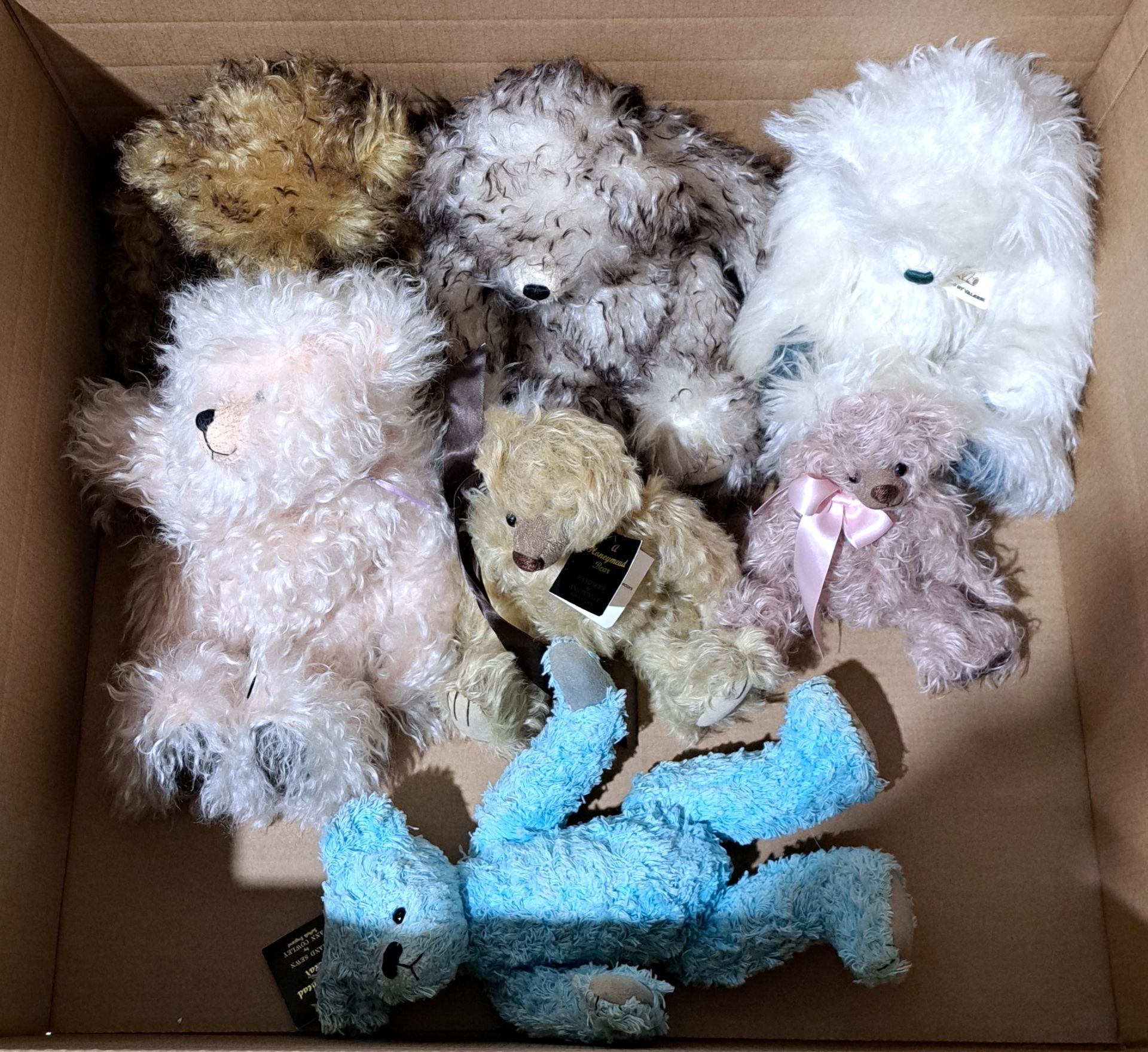 Artist teddy bear assortment