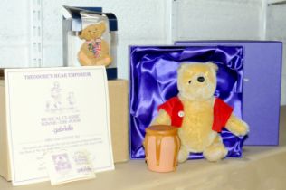 Gabrielle Designs musical Winnie the Pooh 