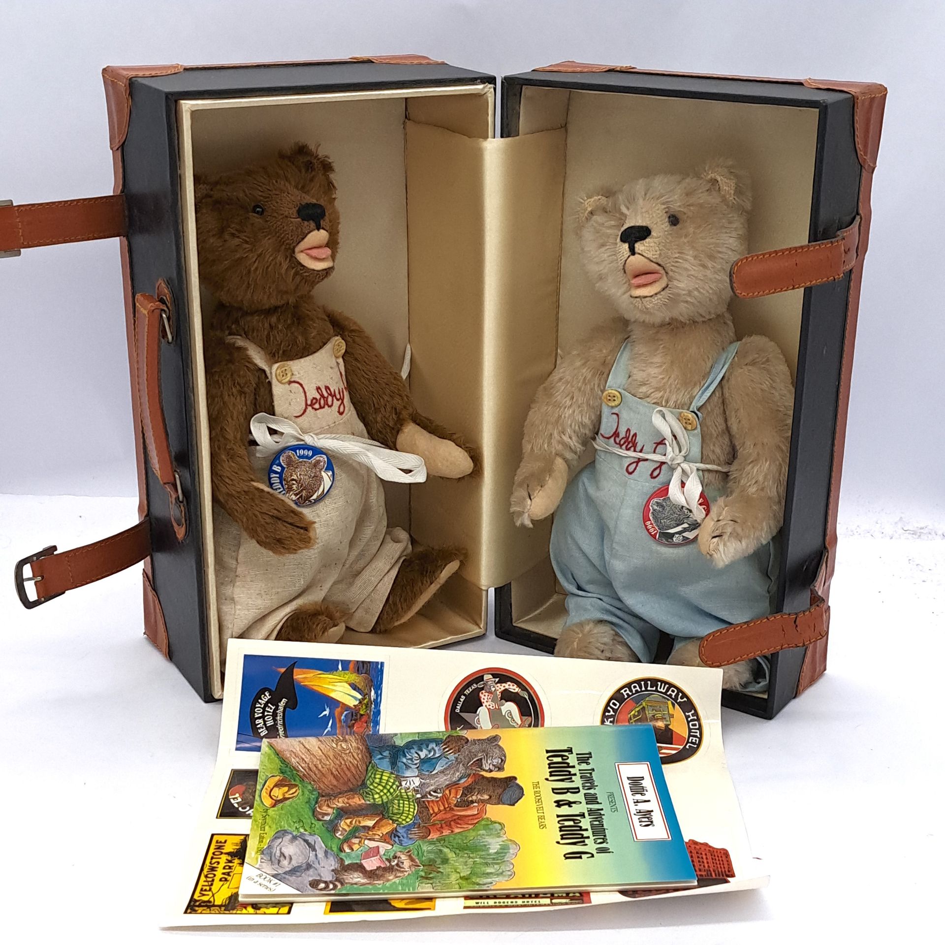 Dottie A. Ayers/The Calico Teddy Teddy B & Teddy G with book, suitcase and accessories