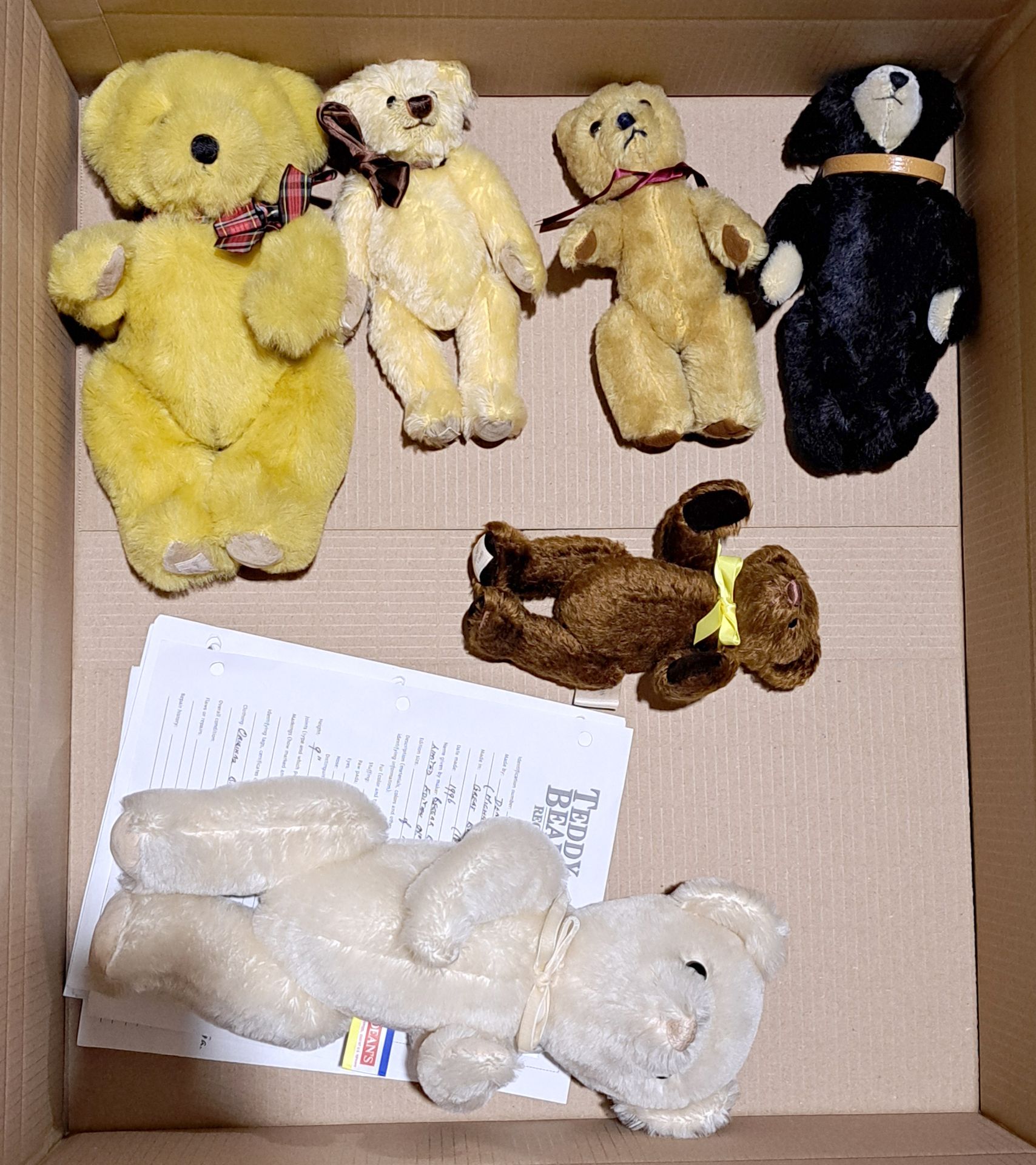 Dean's Rag Book collection of vintage and modern teddy bears