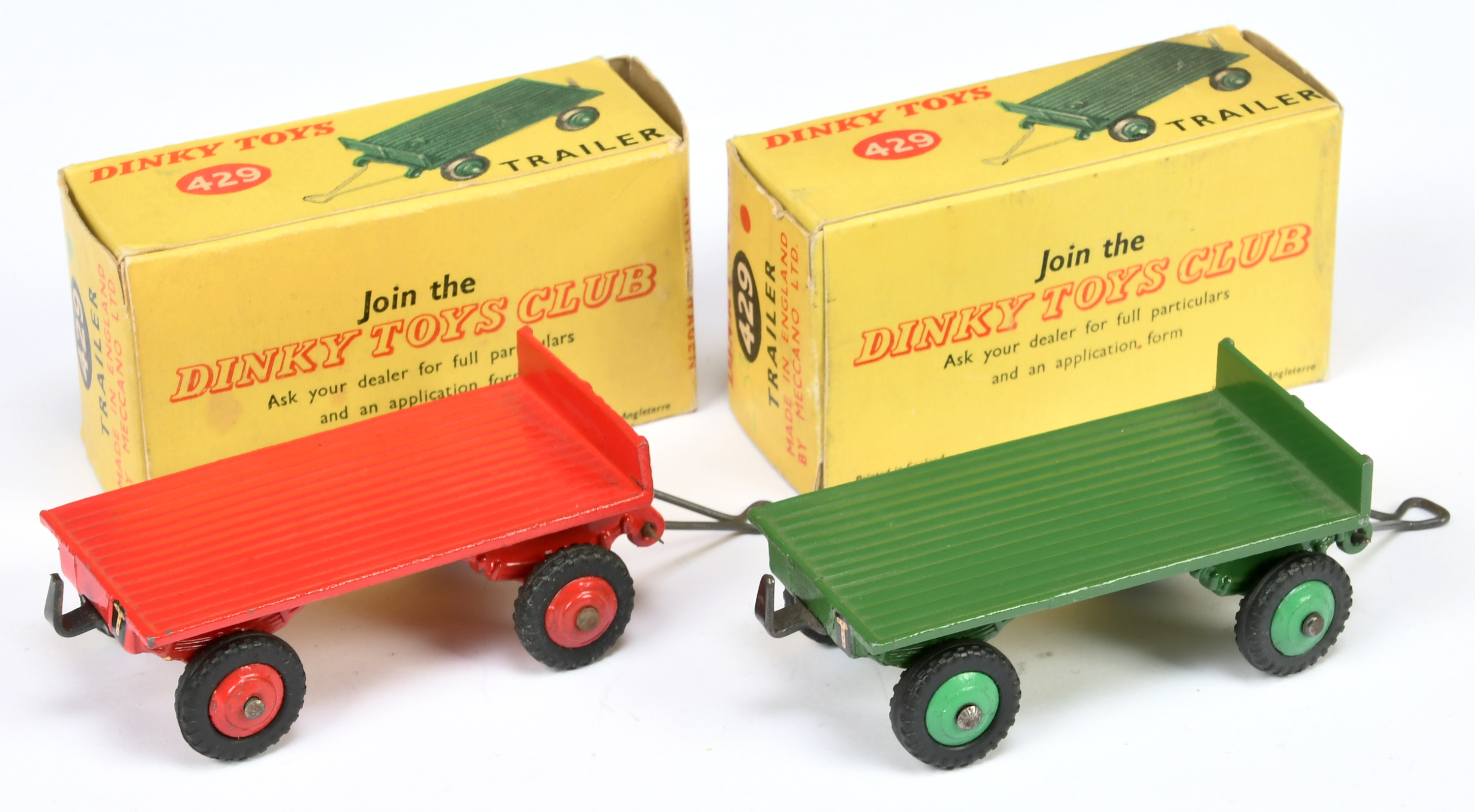 Dinky Toys 429 Trailer A Pair - (1) Green with mid-green rigid hubs, metal tow hook and draw bar ... - Image 2 of 2