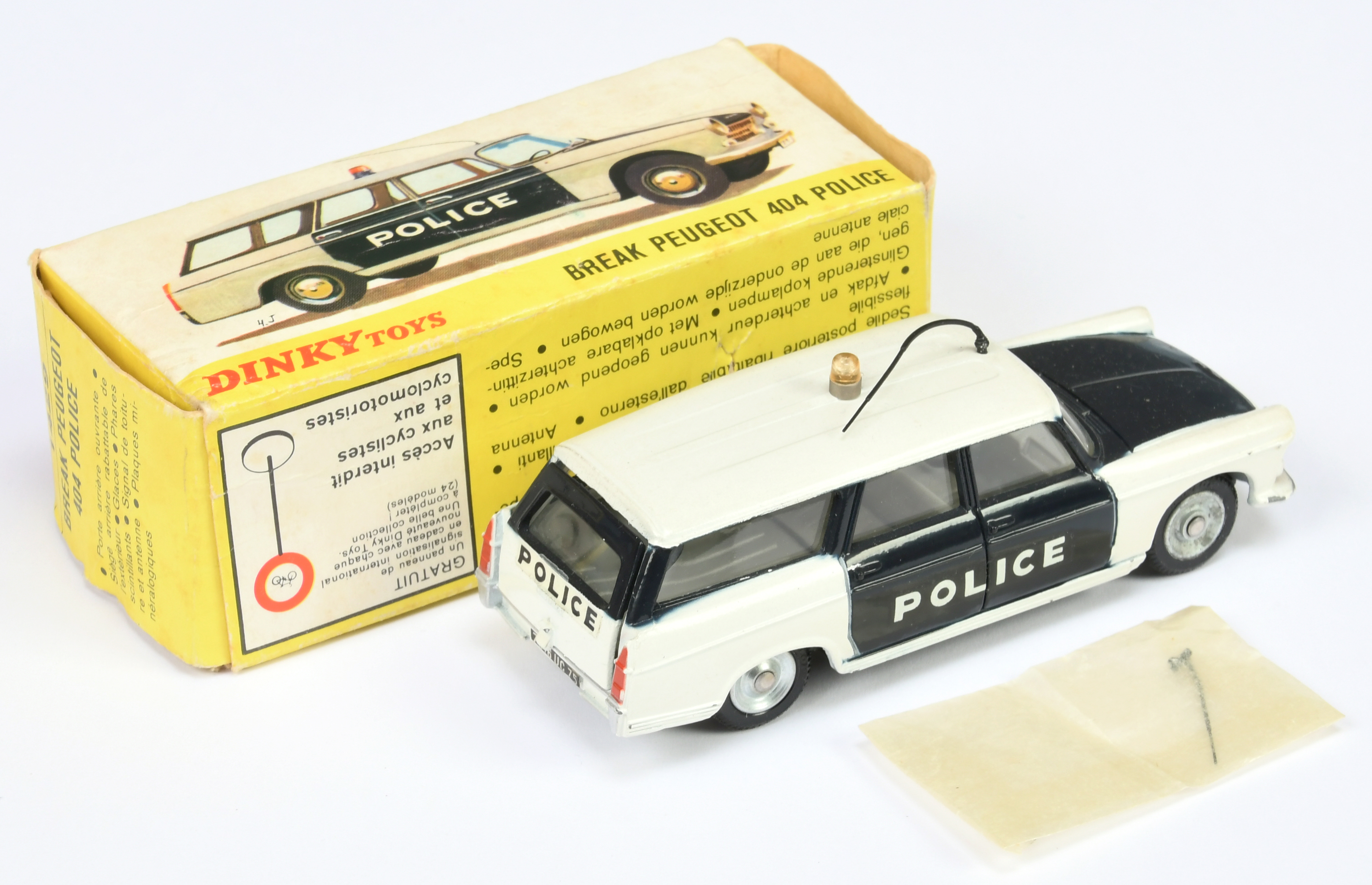 French Dinky Toys 1429 Peugeot 404 break "Police" - White and Navy blue, amber roof light, aerial... - Image 2 of 2