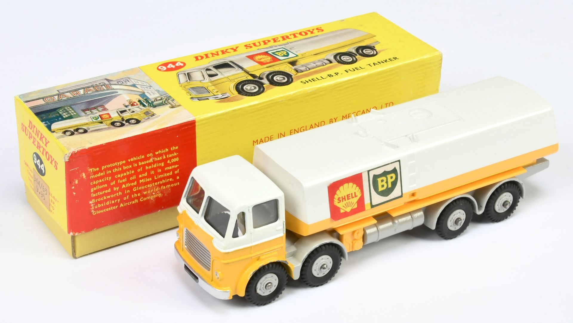 Dinky Toys 944 Leyland Octopus Tanker "Shell-BP" - Two-Tone yellow and white, grey plastic hubs, ...