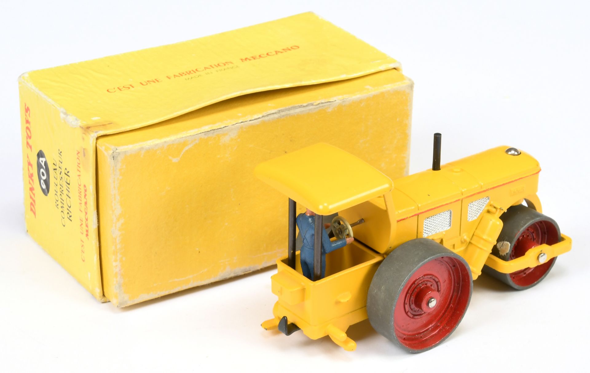 French Dinky Toys 90A Rouleau Compresseur Richier - Yellow body, red metal wheels, figure driver ... - Bild 2 aus 2