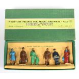 Dinky Toys 3 O Gauge "Passengers" Figure Set - Containing 6 pieces - including News Boy and Woman