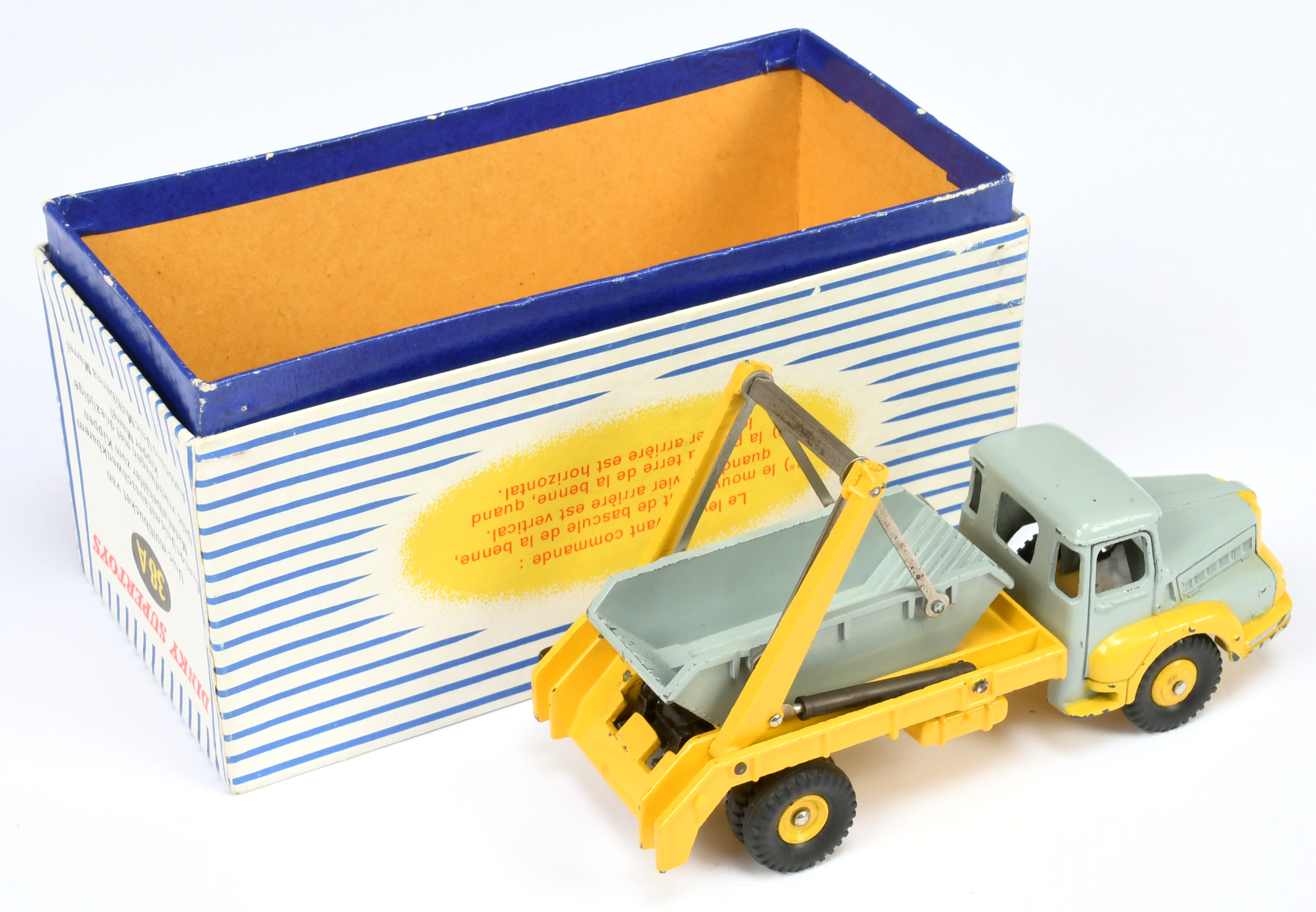 French Dinky Toys 38A Marrel Multi-Bucket - Grey, yellow including convex and concave hubs with ski - Image 2 of 2