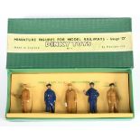 Dinky Toys 004 O Gauge " Engineering staff" Figure Set - Containing 5 pieces - See-Photo 