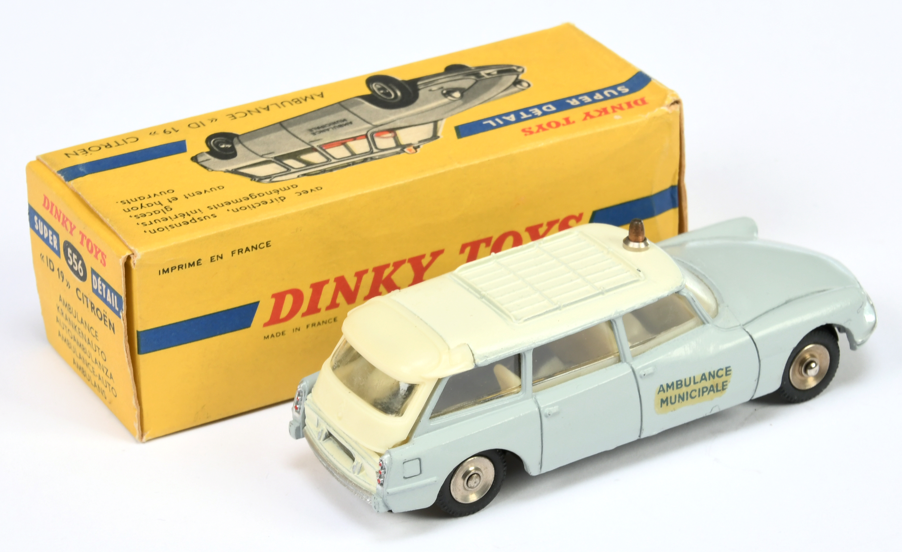 French Dinky Toys 556 Citroen ID19 "Ambulance Municipale" - Grey body, cream roof and tailgate, s... - Image 2 of 2