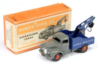 Dinky Toys 25X Commer Breakdown Lorry - Mid grey, Violet blue back and jib, silver trim, reds rig...