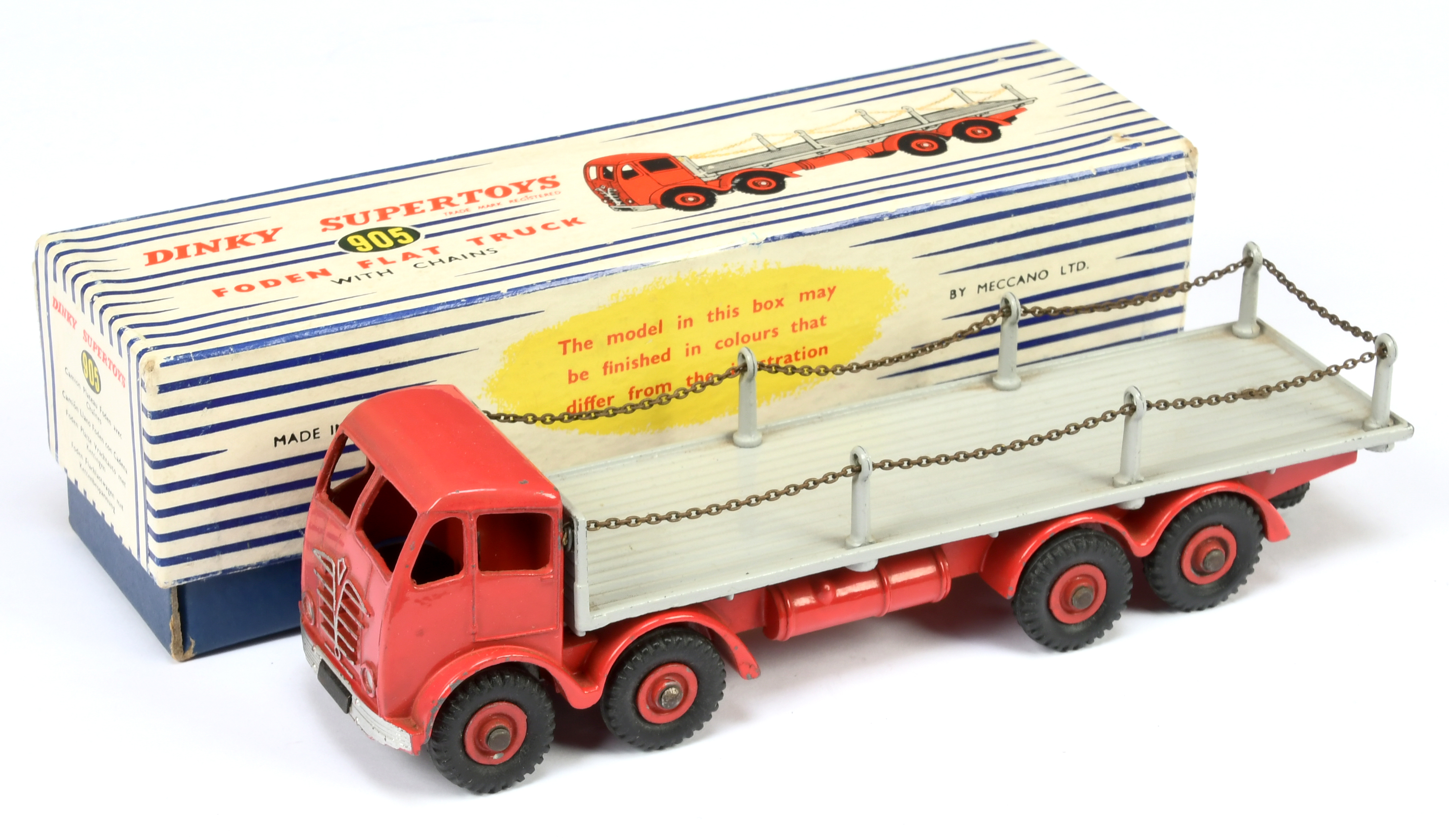 Dinky Toys 905 Foden (Type 2) Flat truck with Chains -Red Cab, chassis and supertoy hubs,, grey b...