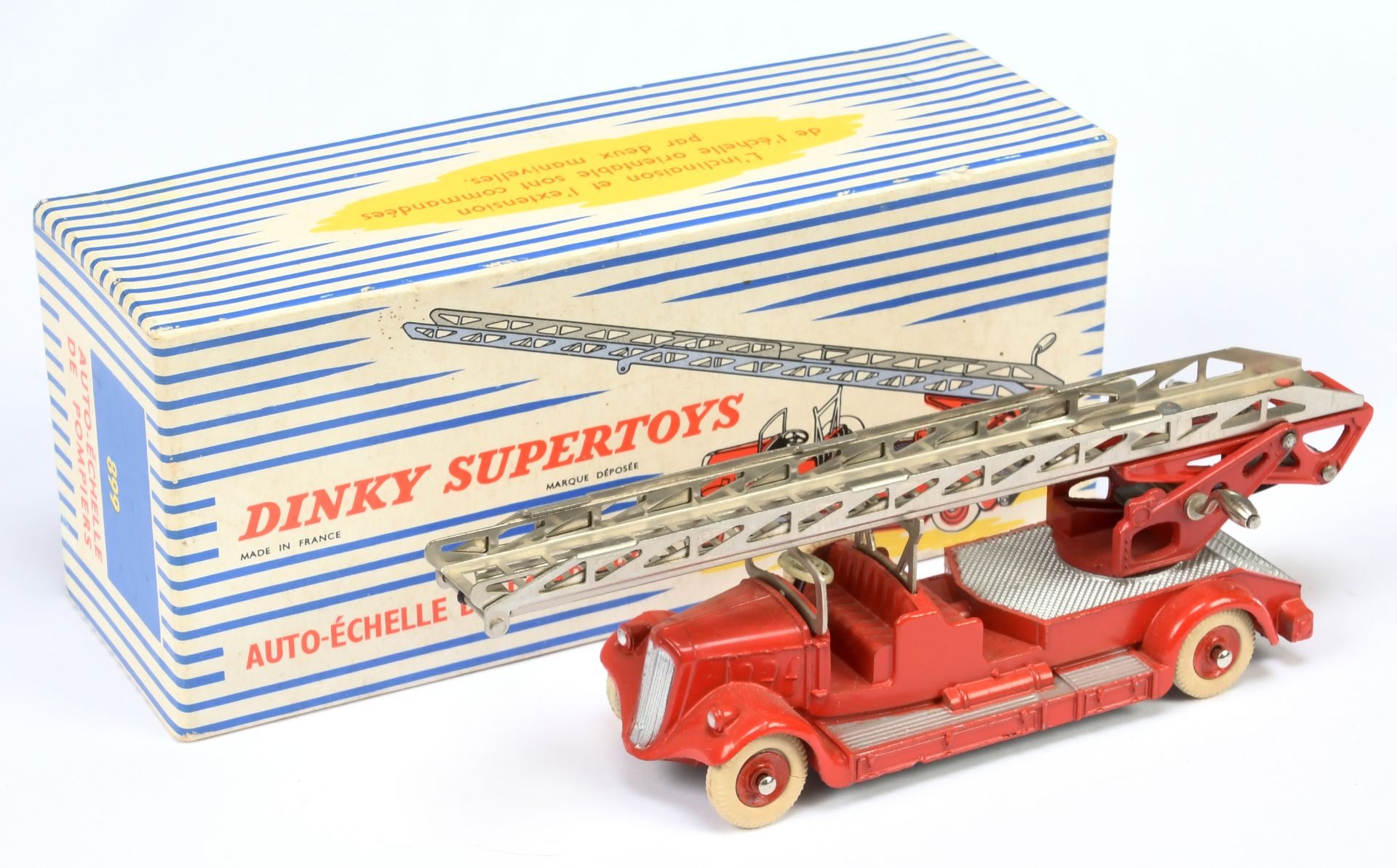 French Dinky Toys 899 Auto Echelle De Pompiers - Red body and concave hubs with white smooth tyre...