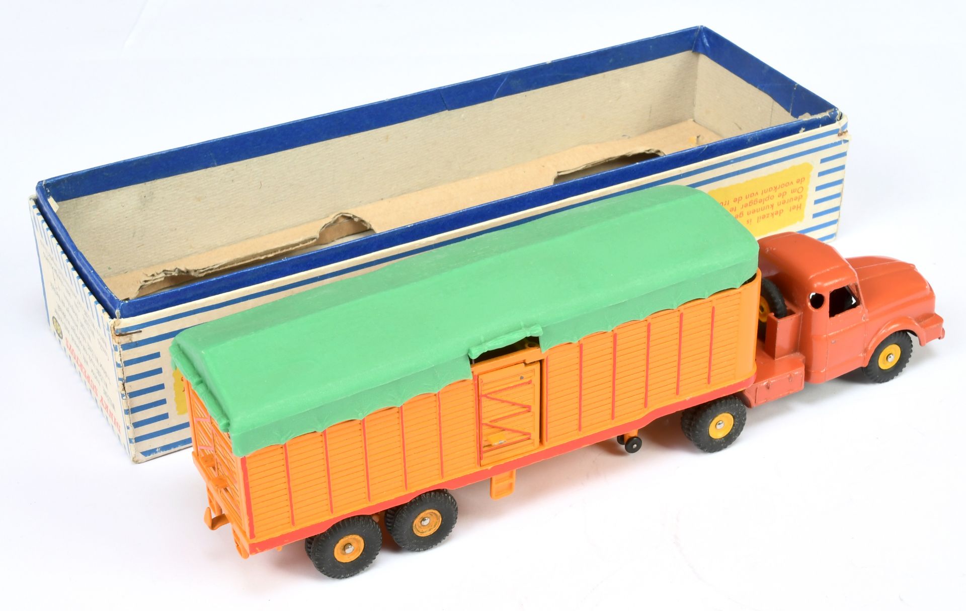 French Dinky Toys 36B Articulated Cattle Truck - Dull orange cab, yellow and red trailer with gre... - Bild 2 aus 2