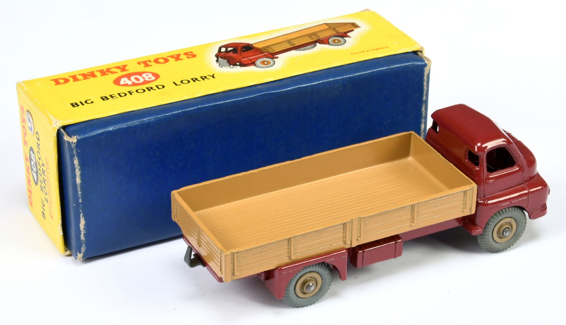 Dinky Toys 408 Big Bedford Lorry - Maroon cab and chassis, dark tan back, silver trim, supertoy h... - Image 2 of 2