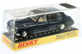 Dinky Toys 152 Rolls Royce Phantom V Limousine - Navy Blue, grey base, cream interior with figure...