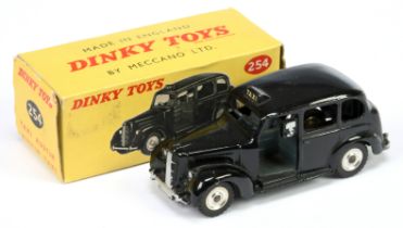 Dinky 254 Austin "Taxi" - Black body, grey base and interior, silver trim and chrome spun hubs