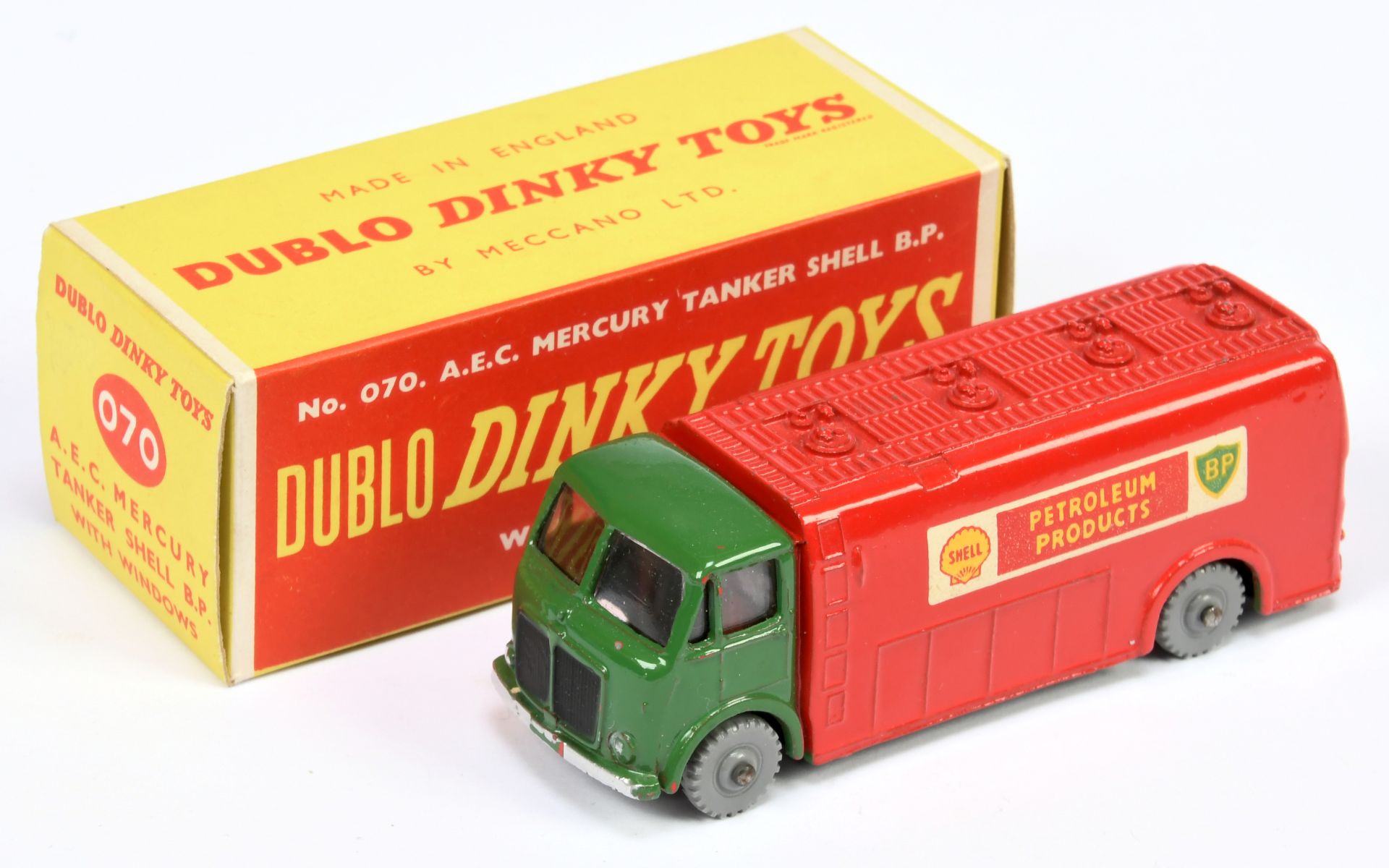 Dinky Toys Dublo 070 AEC Mercury Tanker "Shell-BP" - Green cab, red back, black grille, silver tr...