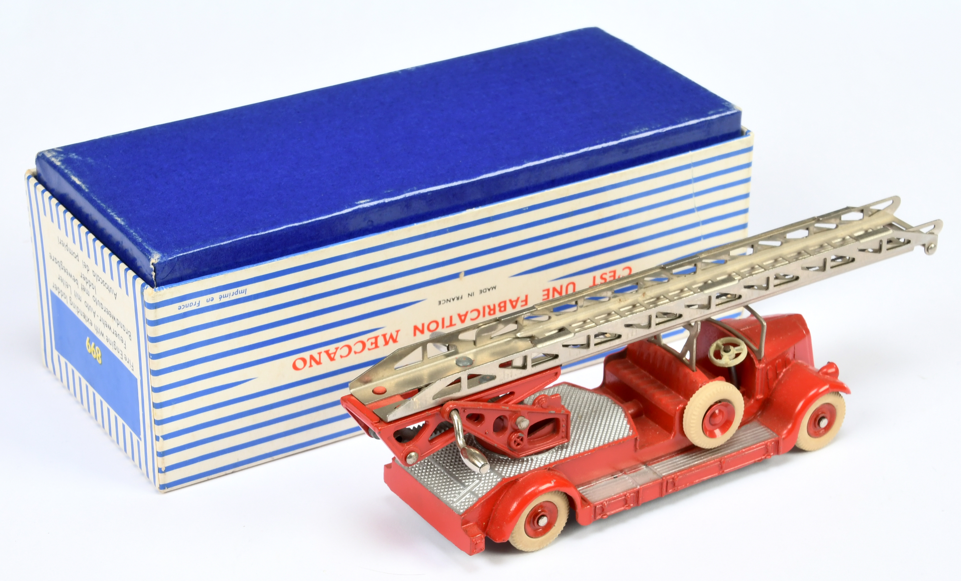 French Dinky Toys 899 Auto Echelle De Pompiers - Red body and concave hubs with white smooth tyre... - Image 2 of 2