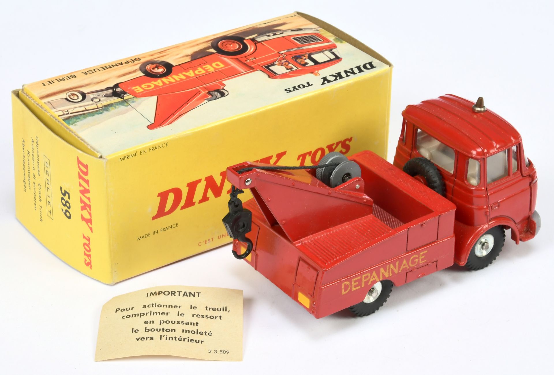 French Dinky Toys 589 Berliet Breakdown Truck - Red body, back and jib, ivory interior, chrome co... - Image 2 of 2