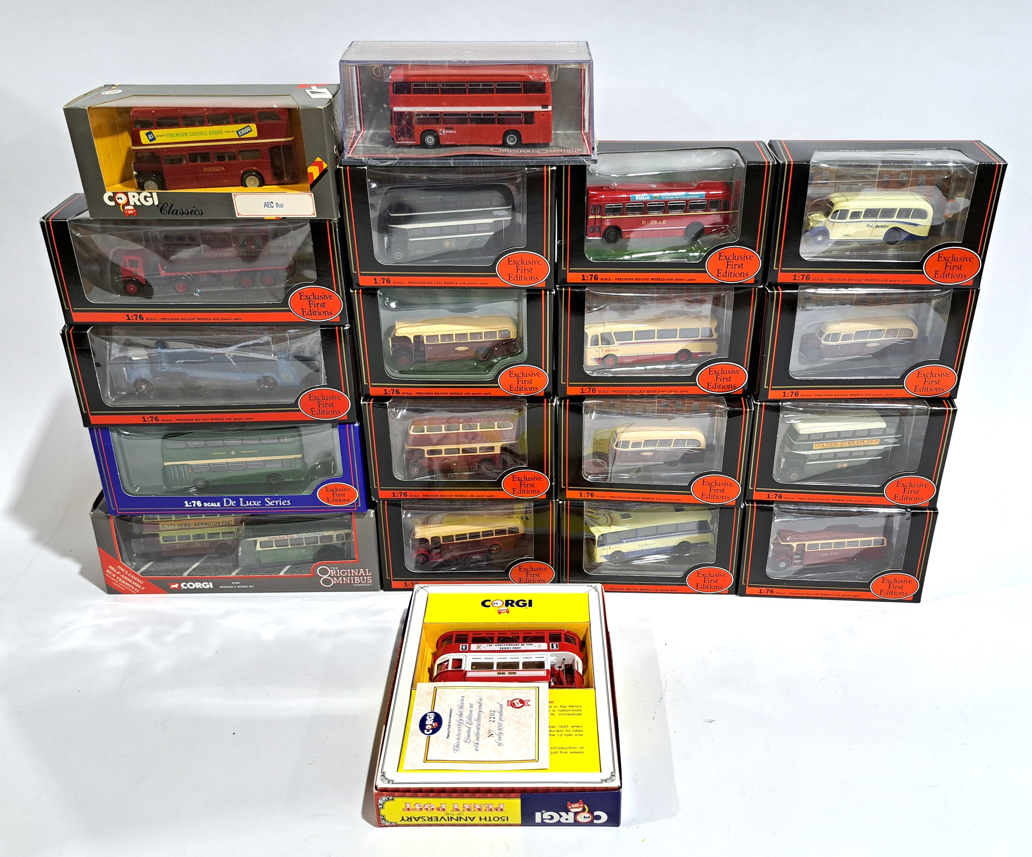 EFE & Corgi, a boxed 1:76 scale & similar, Bus & Coach group