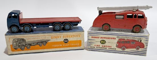 Dinky Supertoys 502 Foden Flat Truck & 955 Fire Engine, a boxed pair
