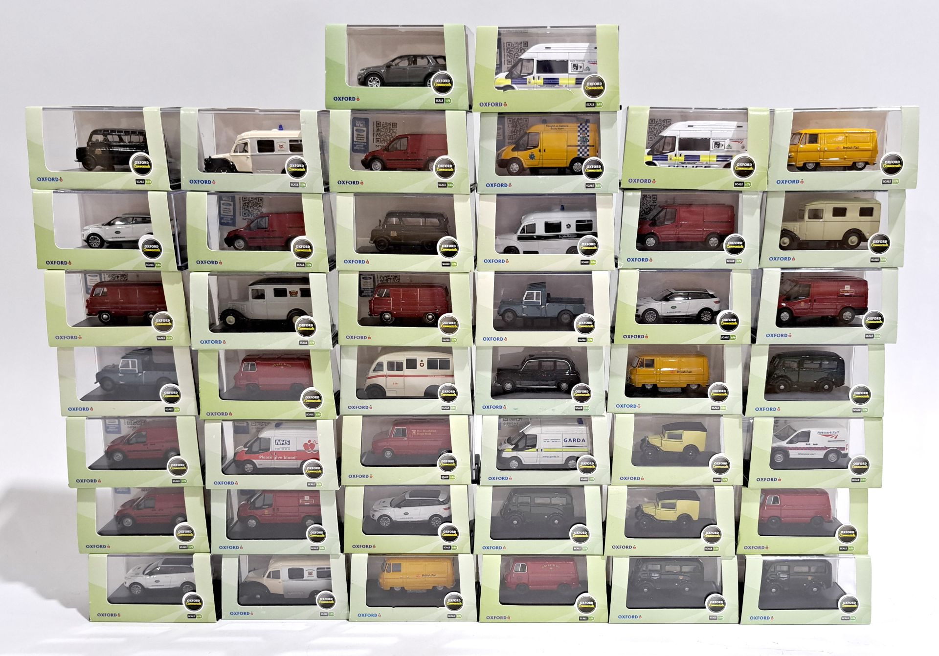 Oxford Diecast Commercials, a boxed group