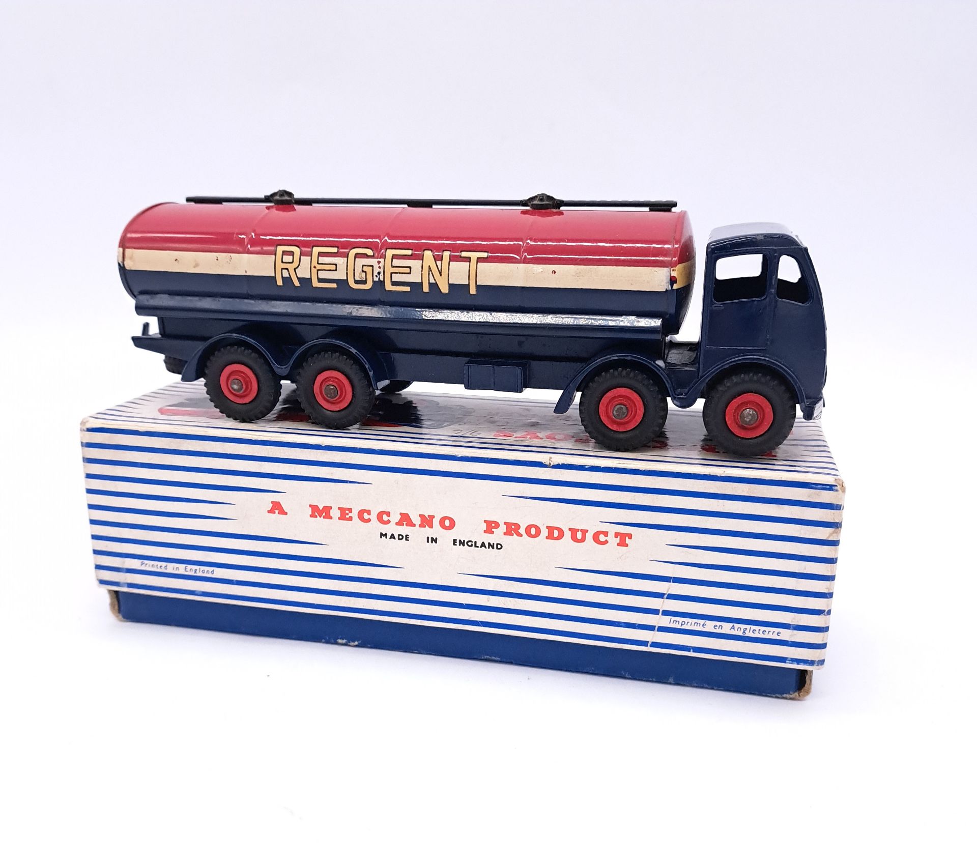 Dinky 942 Foden (2nd type) 14-ton "Regent" Tanker - Image 3 of 8