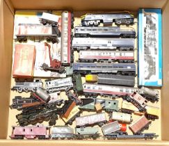 Triang, Airfix & similar, Locomotives, Coaches, accessories & similar, a boxed & unboxed group