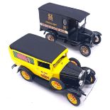 Danbury Mint, a boxed pair of 1:24 scale Delivery Trucks