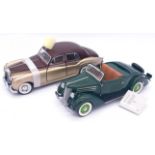 Franklin Mint, a boxed pair of 1:24 scale Classic cars