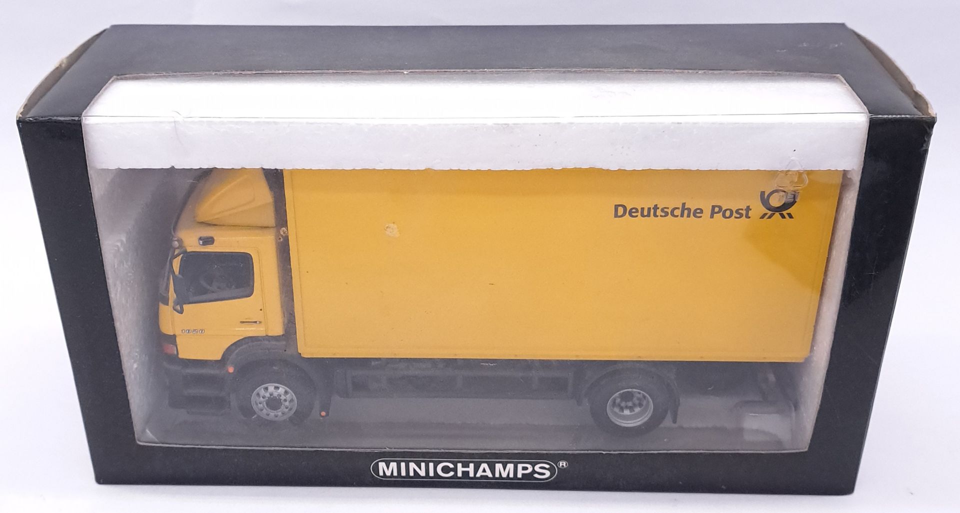 Minichamps, a boxed 1:43 scale group comprising of Cars & Commercials - Bild 3 aus 3