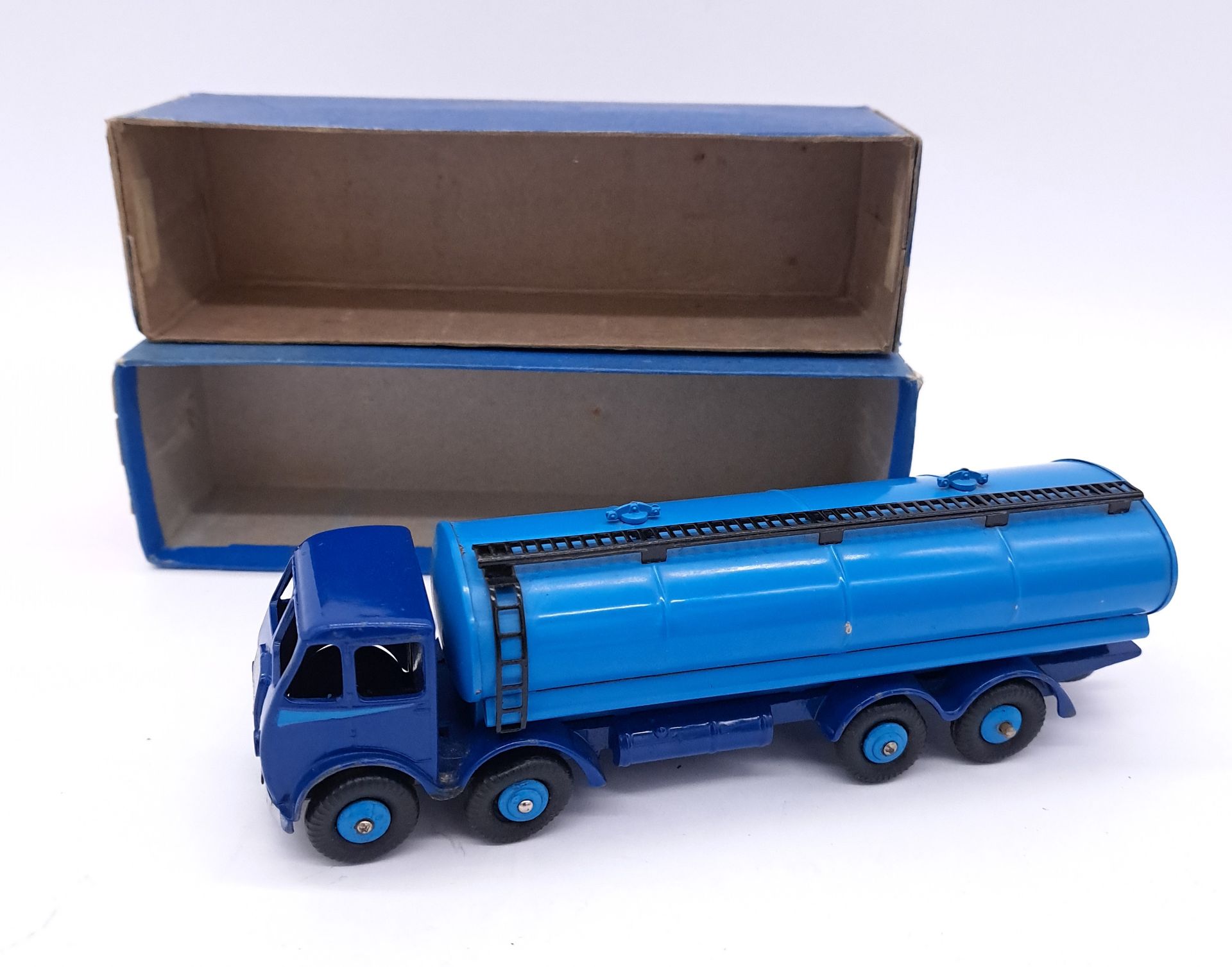 Dinky 504 Foden (Type 1) 14-ton Tanker - Image 5 of 7