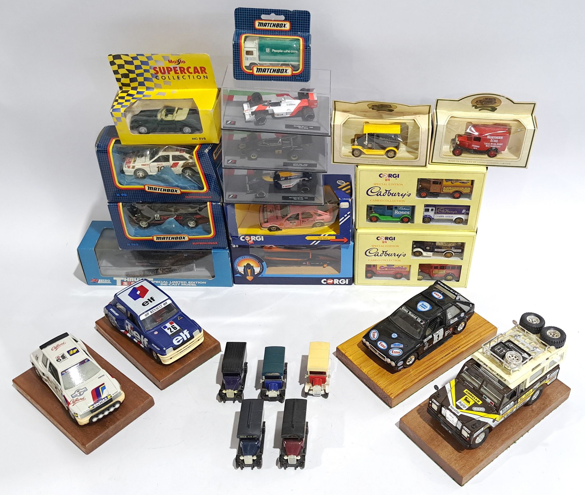 Corgi, Matchbox, Lledo & similar, a boxed & unboxed mixed group