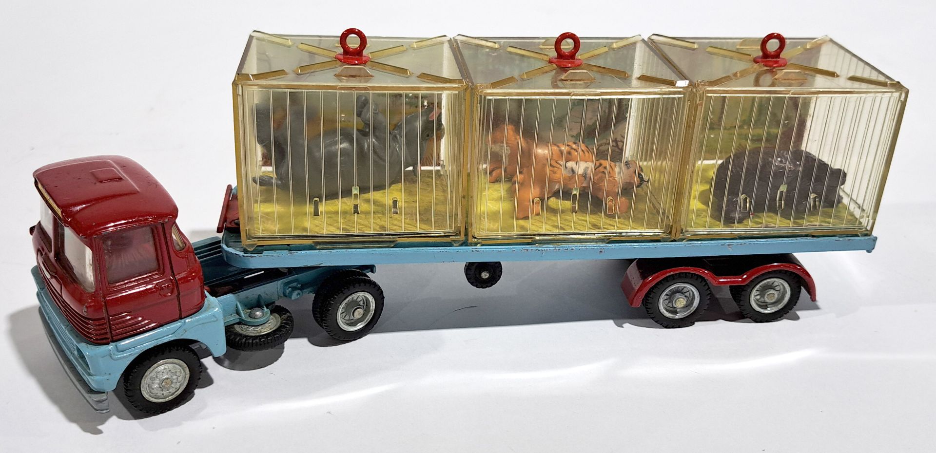 Corgi “Chipperfields Circus Menagerie” Handyman Truck & Trailer, unboxed